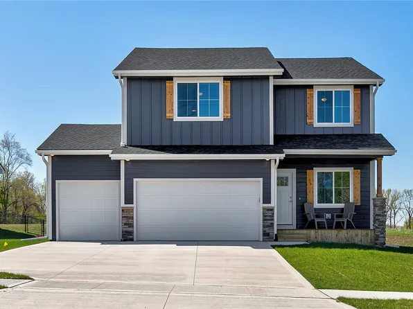 604 E Vista Lake Ave, Polk City, IA 50226