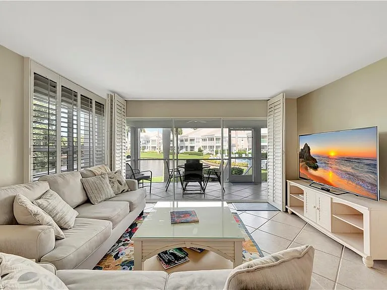 6131 Pelican Bay Blvd #7 — Photo 3