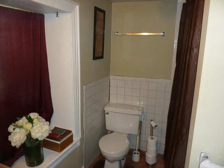 4427 Silverwood St — Photo 12