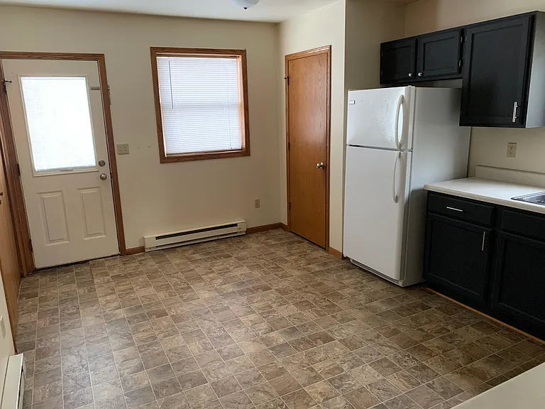 810 Harney Ave — Photo 5