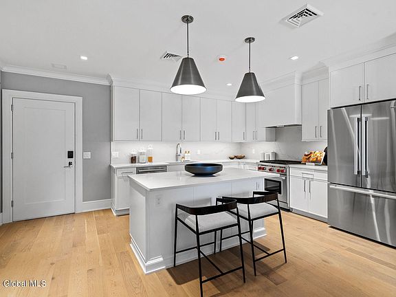 3rd image of 19 Washington Street #664 G