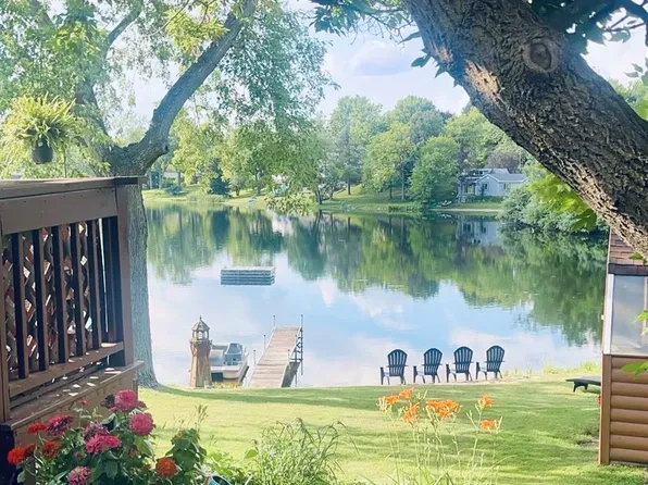 1471 Paul Blvd, Lake Orion, MI 48362