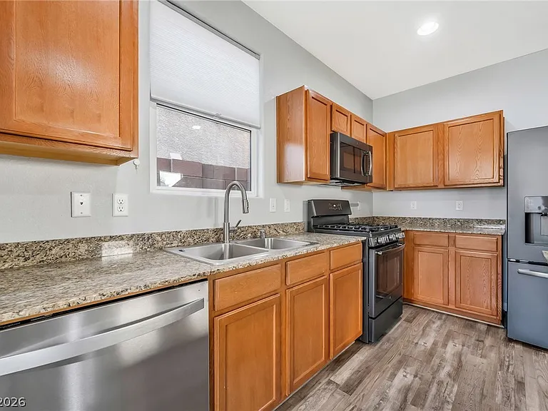 617 Baysville Ct — Photo 9