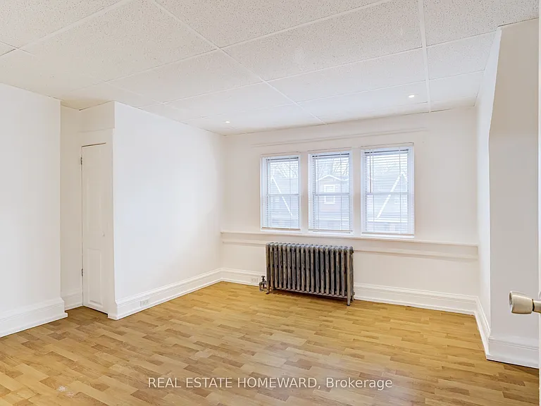 208 Ontario St #UPPER — Photo 22