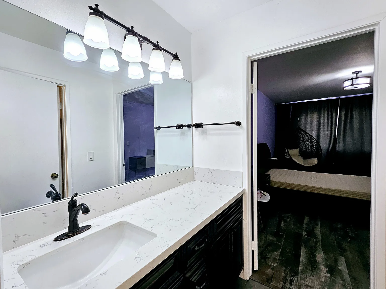 2 bed, 1044 sqft, $2,950 — Photo 4