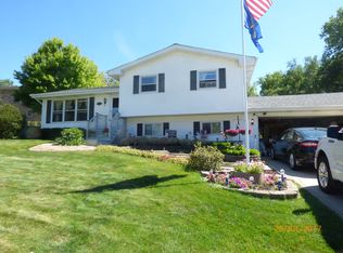 3811 W High St, McHenry, IL 60050