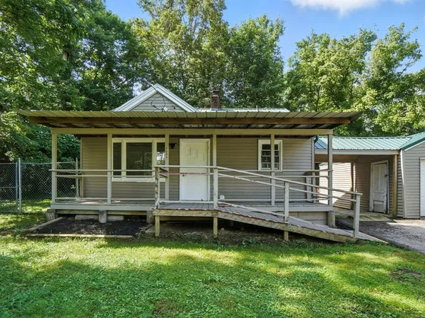 1691 Stella Dr, Amelia, OH 45102