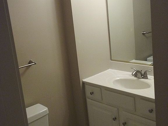 3rd image of 355 Willow Oak Dr