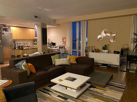 4th image of 210 Brown St #7A