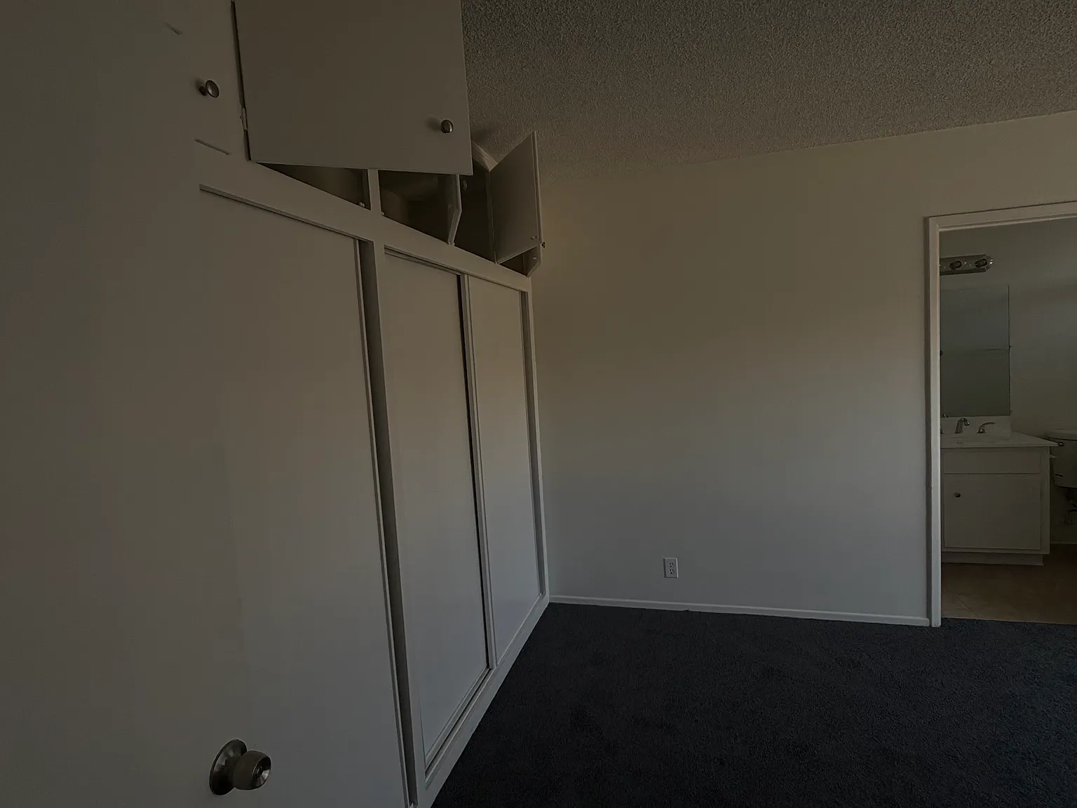 2 bed, 900 sqft, $2,495 — Photo 4