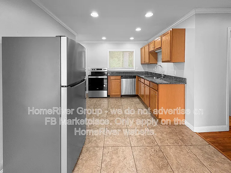 6913 Martha Ave #B — Photo 8