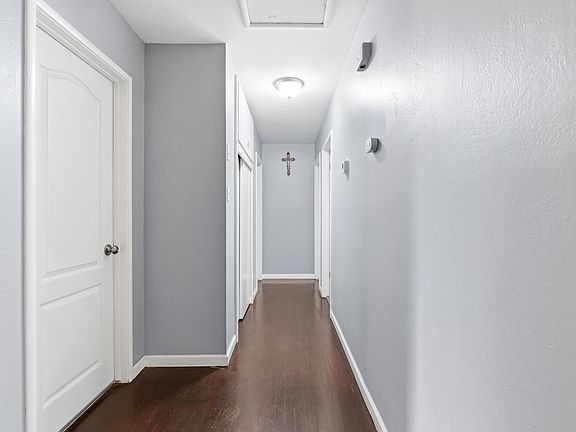 5th image of 1322 Carver Rd