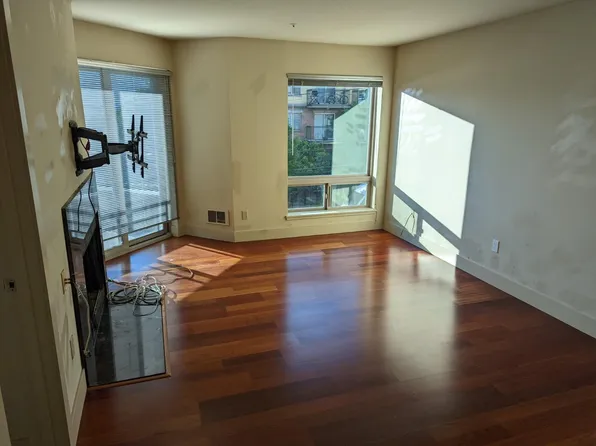 711 E Denny Way Unit 205, Seattle, WA 98122