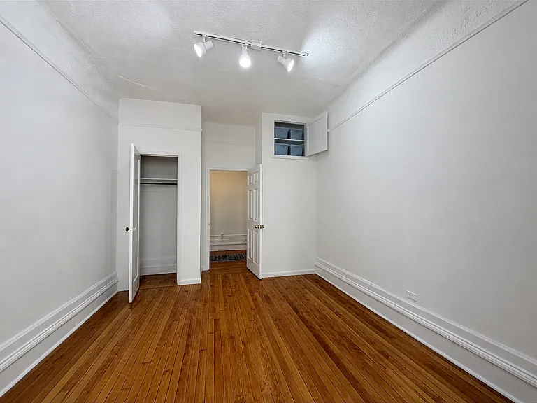 210 W 94th St #3E — Photo 9