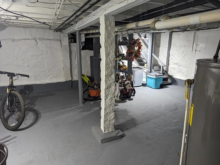 13 Amity St #1 — Photo 16