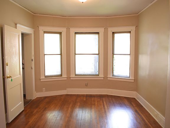 4th image of 1943 W Bethune St Unit 1