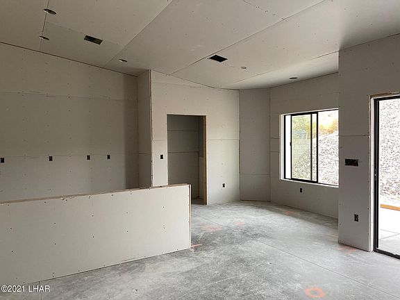 5th image of 2519 Rainbow Ave N
