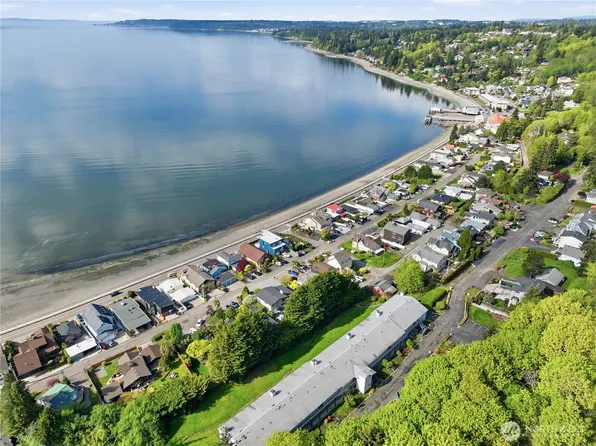 28701 6th Place S #107, Des Moines, WA 98198