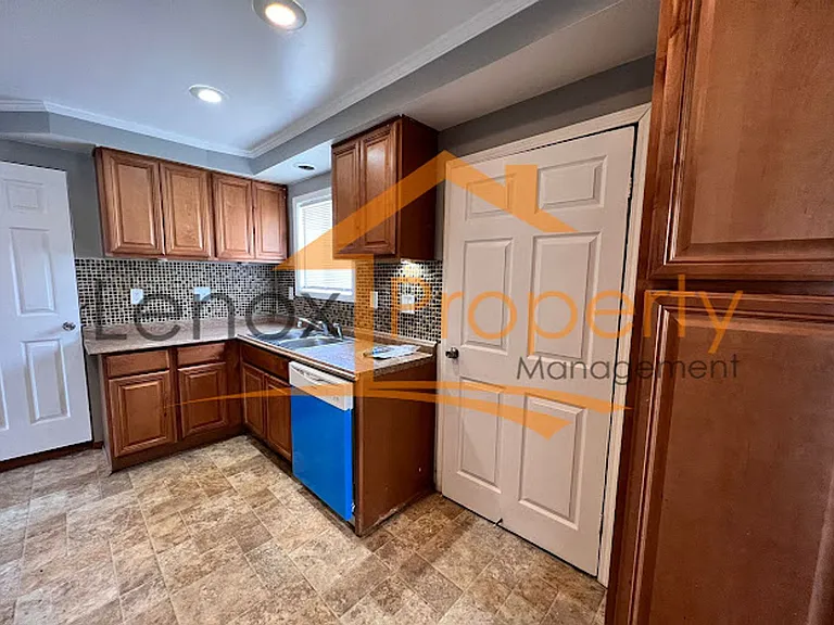 30884 Steinhauer St — Photo 10