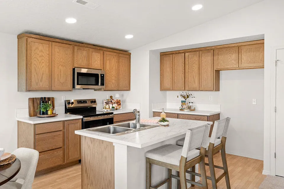 Willow Heights — Photo 1