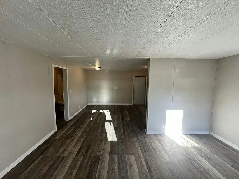 Auburndale Estates — Photo 11