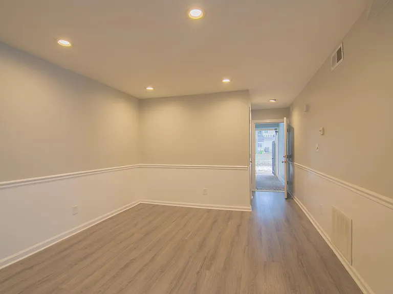7908 Horse Chestnut Ln #7908 — Photo 4