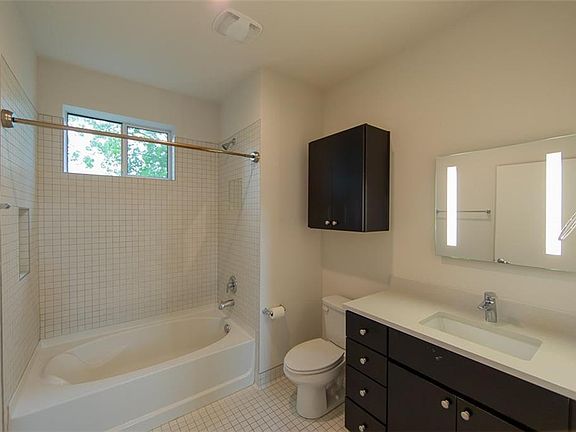 5th image of 5514 Roosevelt Ave APT D