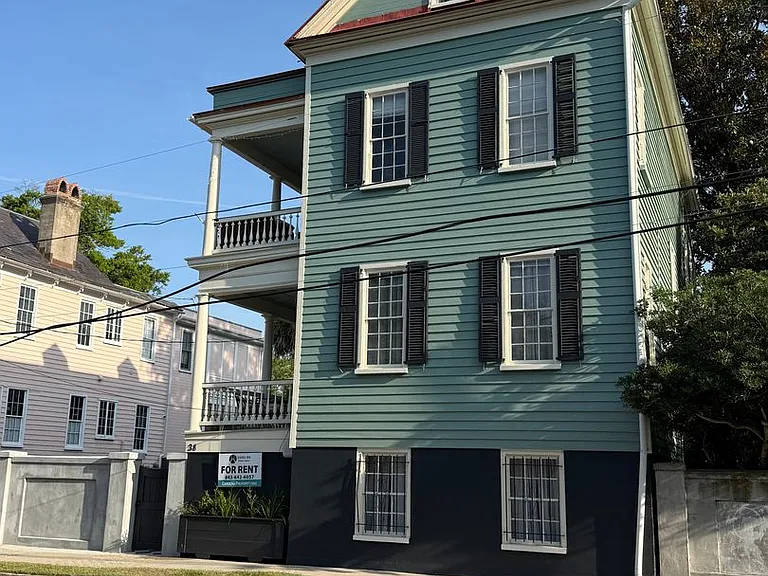 38 Bull St #D — Photo 1