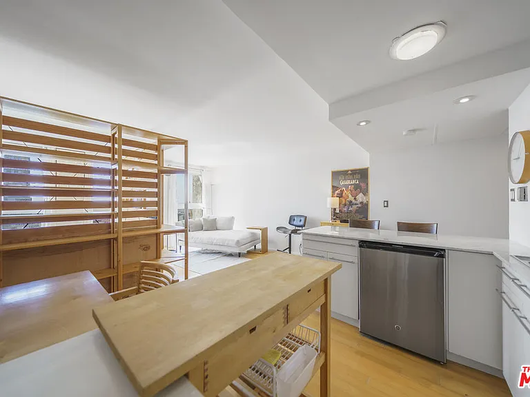800 W 1st St #2104 — Photo 7