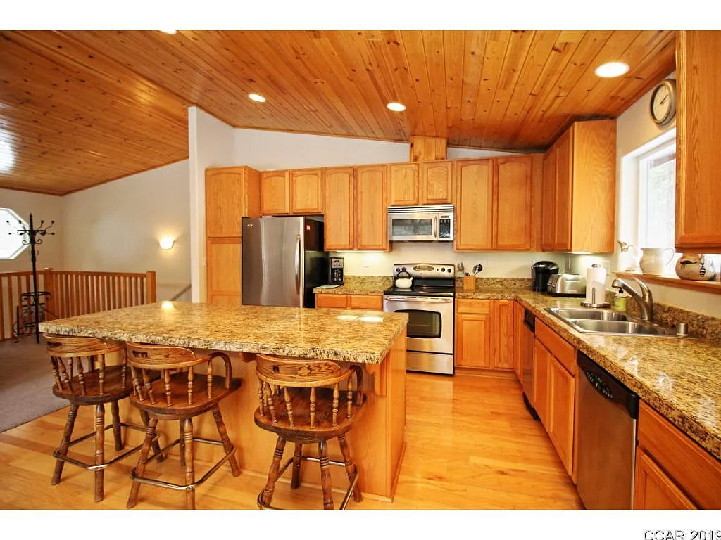 1600 Patricia Ln photo 1