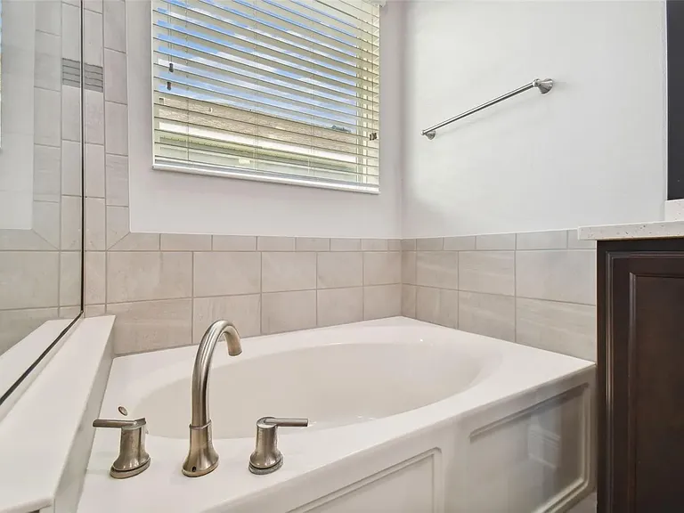 2776 Satilla Loop — Photo 32