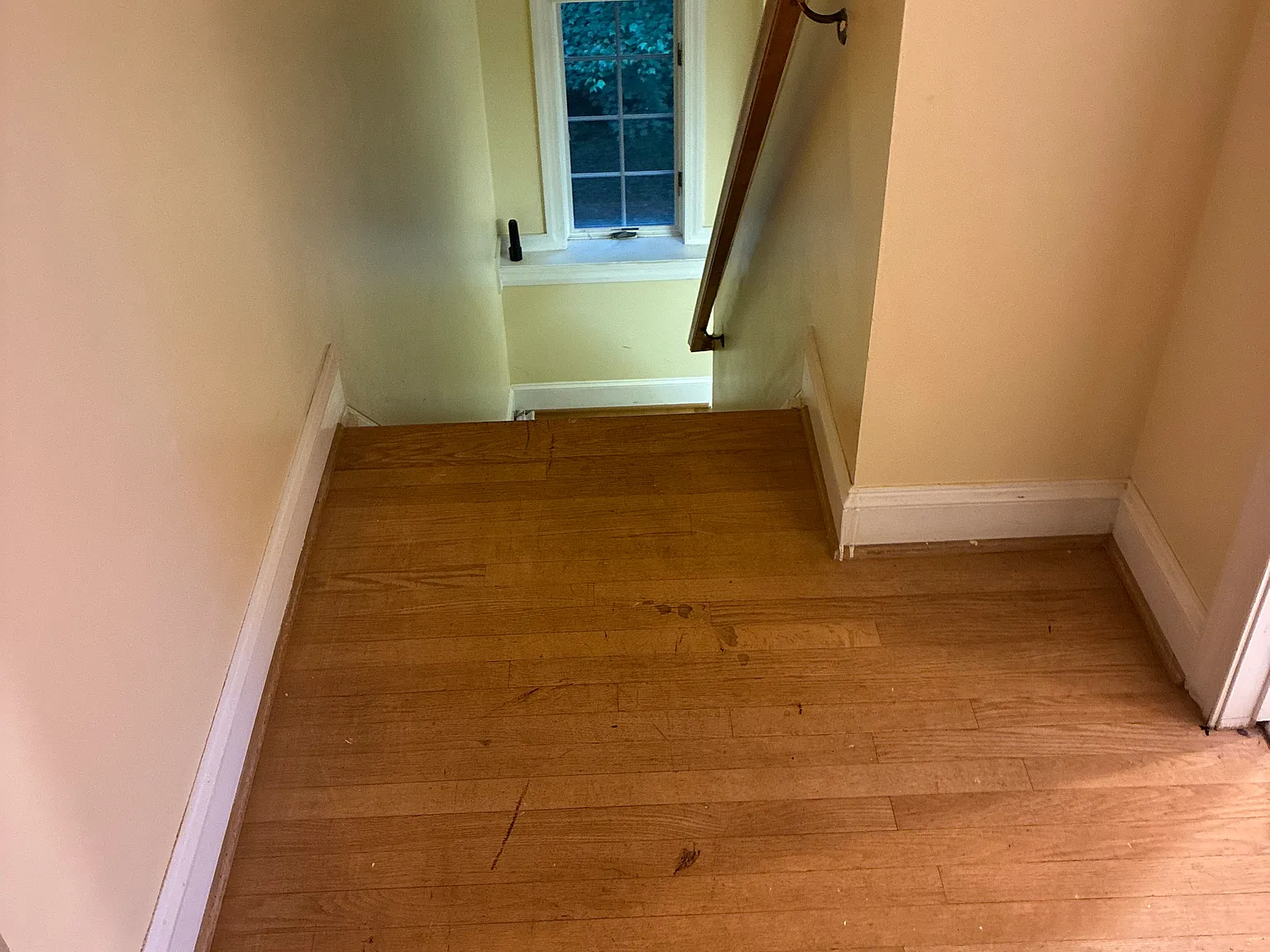 4 bed, 5000 sqft, $7,000 — Photo 2