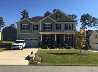 186 Valley Pines Cir, Spring Lake, NC 28390