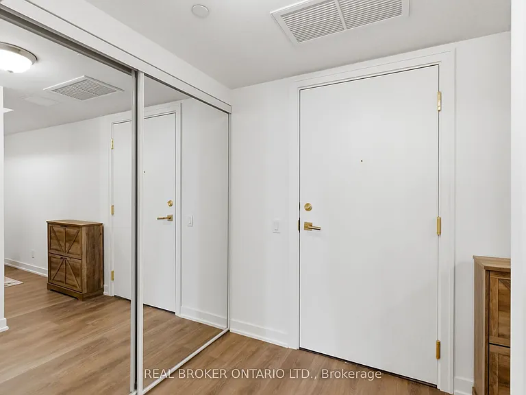 2 Manderley Dr #912 — Photo 4