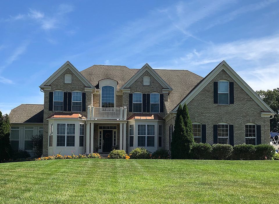 18 Maple Glen Court