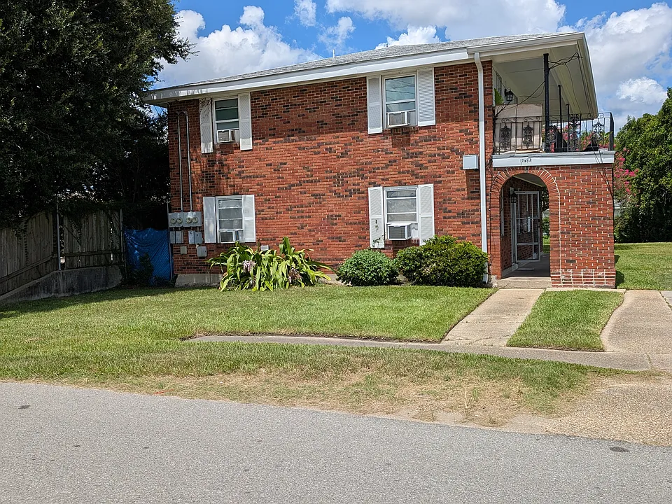 112 N Elm St #B