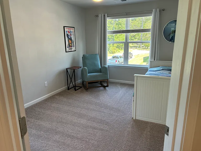 3647 Roseblossom Dr — Photo 32