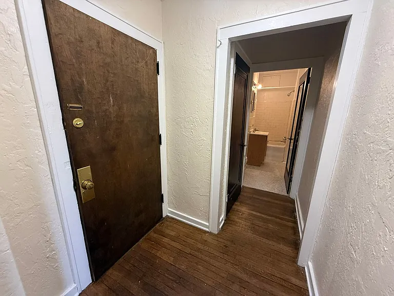 King Edward Annex Apartments — Photo 29