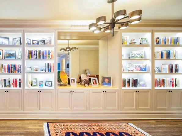 414 East 52nd Street image 1 of 10