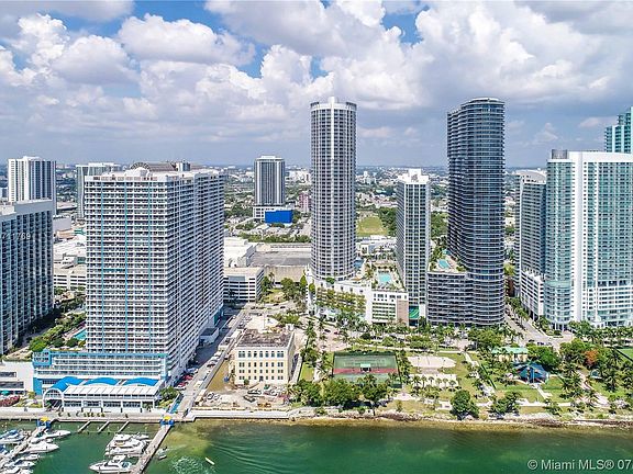 2nd image of 1750 N Bayshore Dr APT 1910