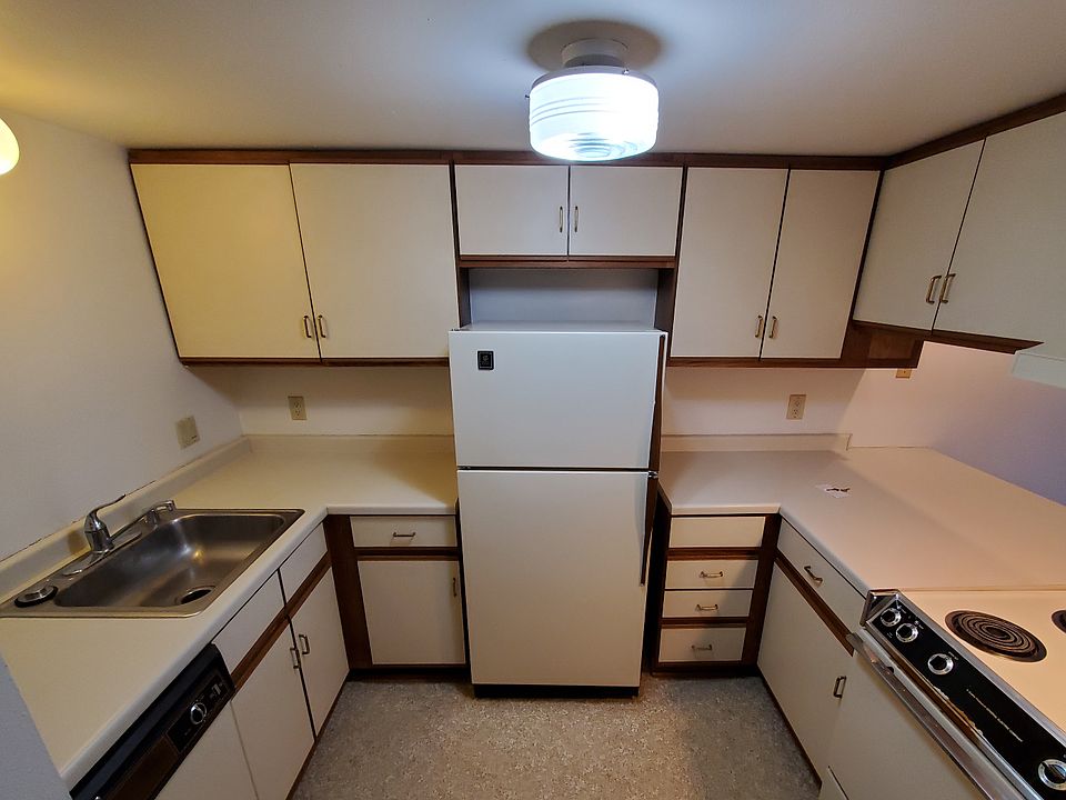1st image of 432 W Wilson St #12534083