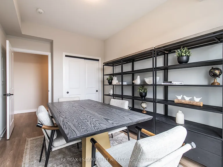 870 Queenston Rd #504 — Photo 24