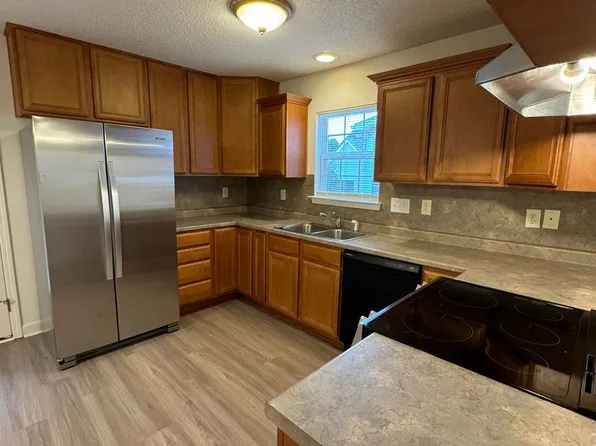 124 Clusters Cir, Mooresville, NC 28117