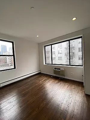 Rented by EXR | media 18