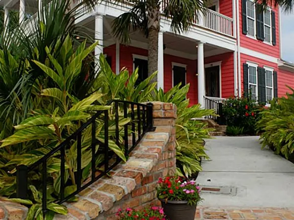 18 Mariner Pass, Galveston, TX 77554