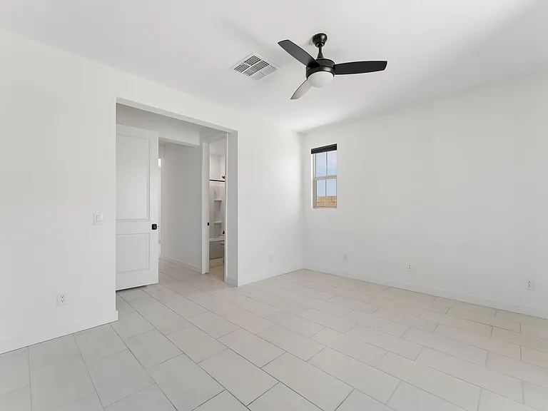 1524 E Carob Ct — Photo 27