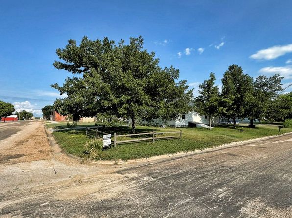123 W Ash St, Kensington, KS 66951