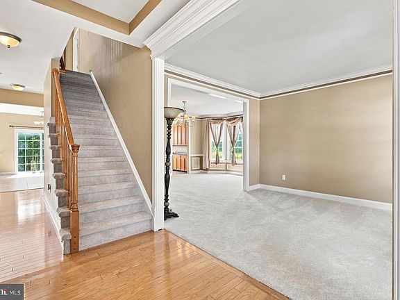 2nd image of 4 Hartfeld Rd