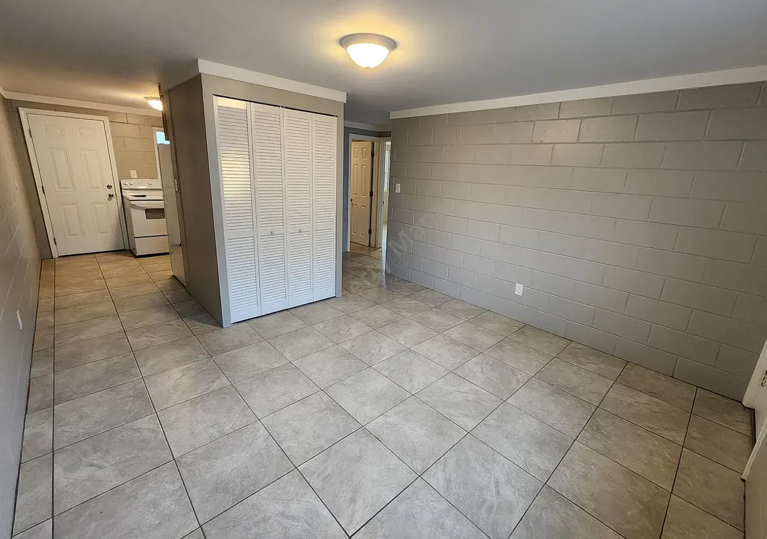 Newly Renovated 2BR Apartment Near USC & Downtown Columbia - Unit C — Photo 4