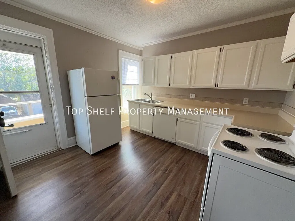 3 bed, 1200 sqft, $1,075 — Photo 3